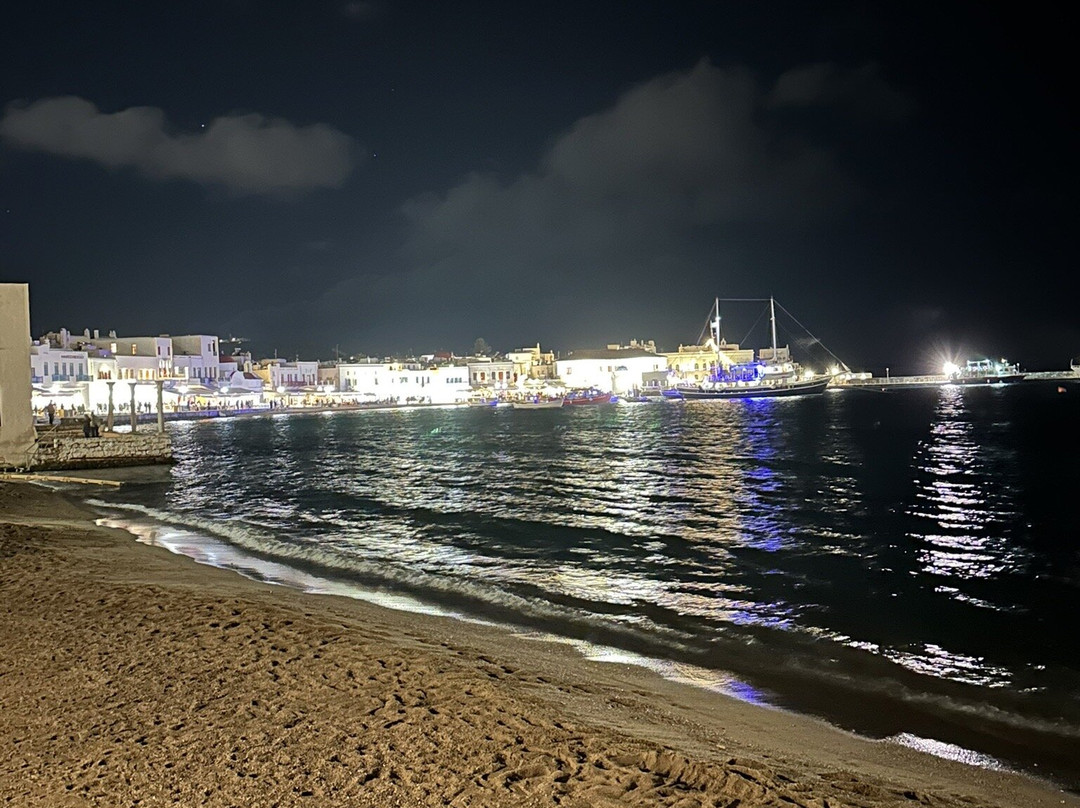 Old Port Beach-米克诺斯镇必去景点