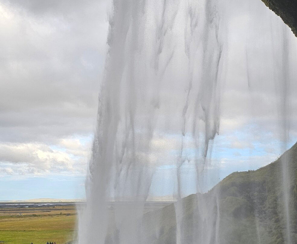 Seljalandsfoss-霍尔斯沃德吕尔镇必去景点