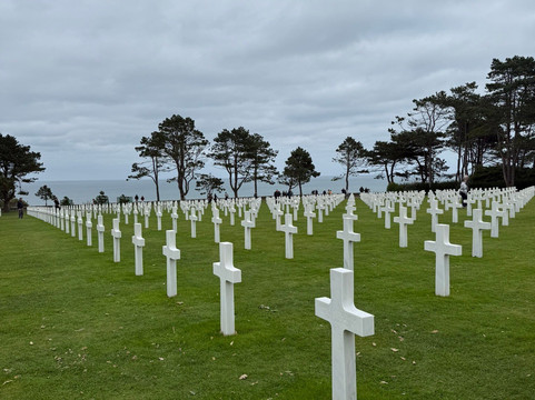 D-day Remembrance Tours-巴约必去景点