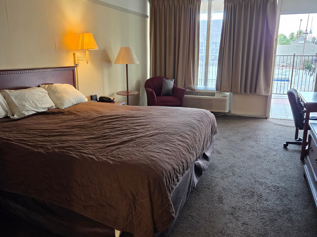 Western Inn and Suites主图