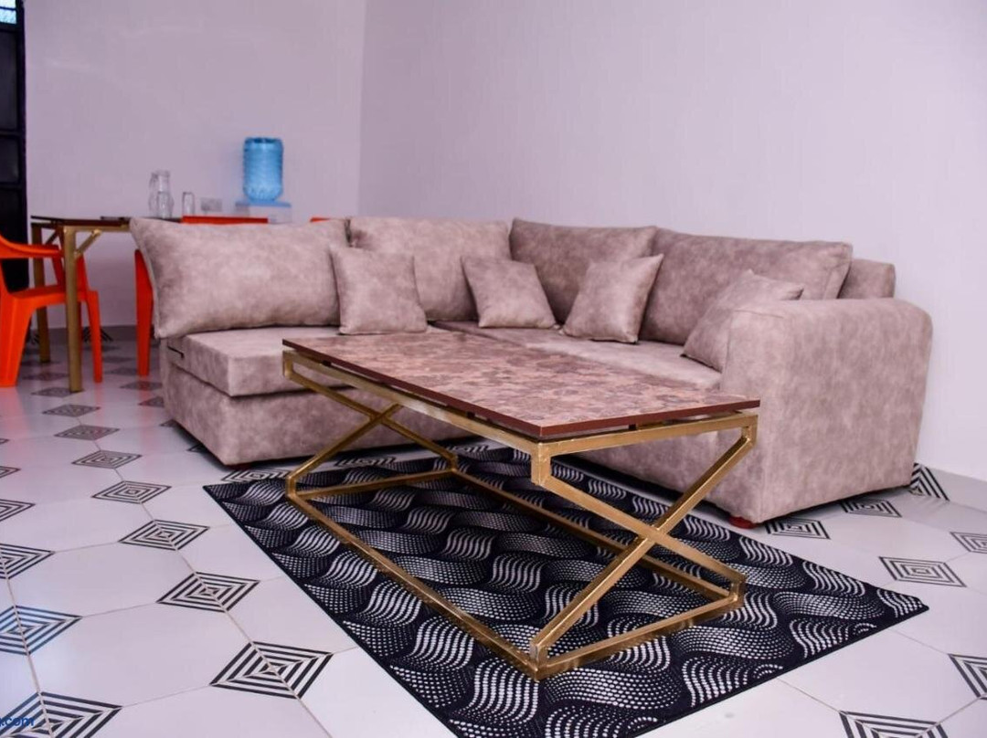 The White House Apartments