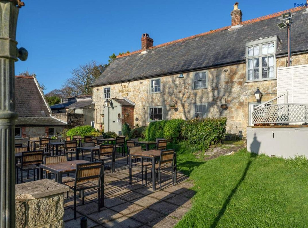 The Buddle Inn