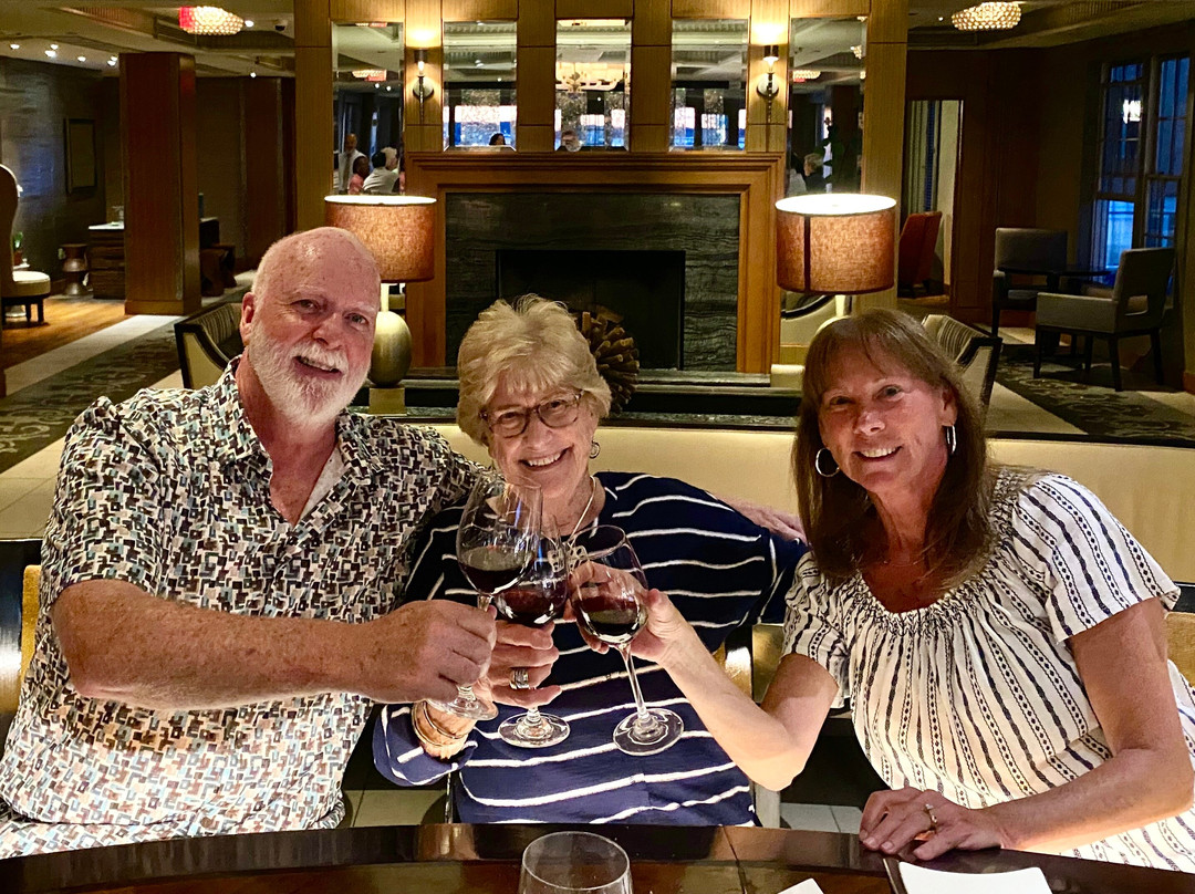 Forty 1⁰ North主图