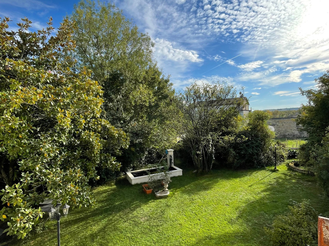 Chateau de Champblanc主图