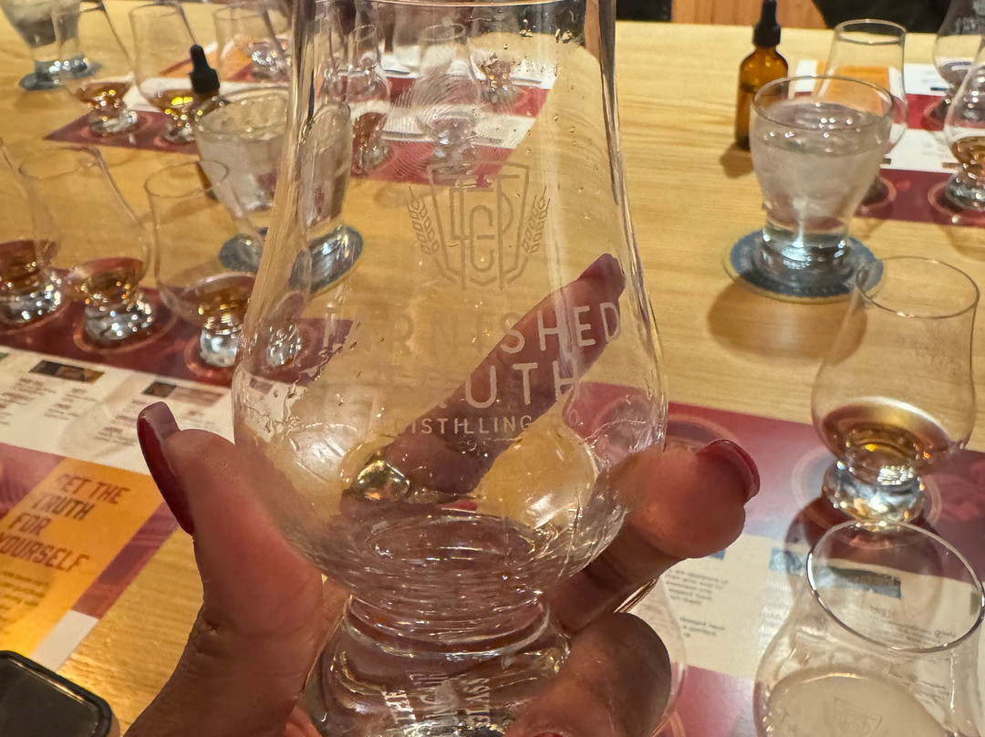 Tarnished Truth Distilling Co.-弗吉尼亚海滩必去景点