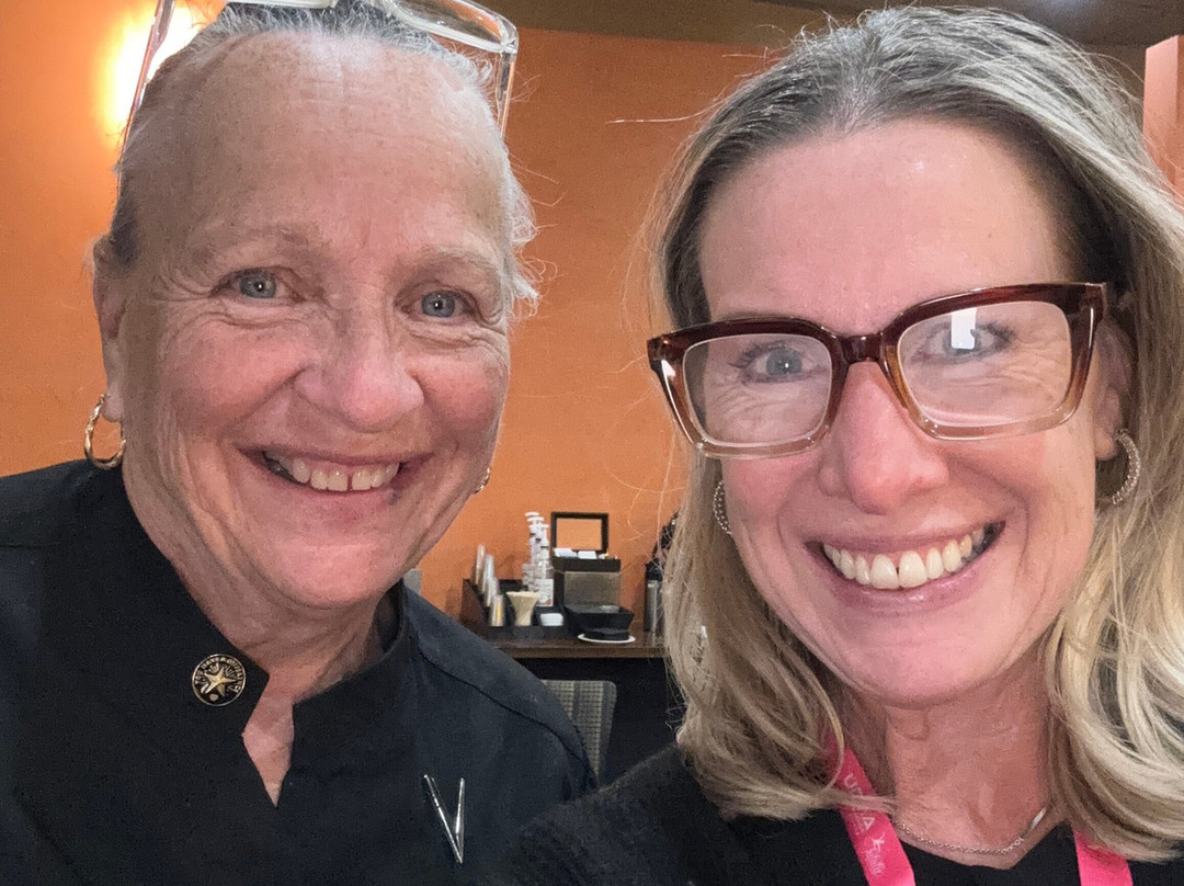 波士顿纳蒂克皇冠假日酒店主图