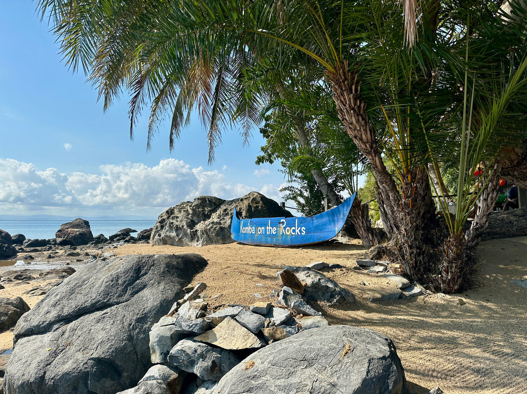 Komba On The Rocks主图