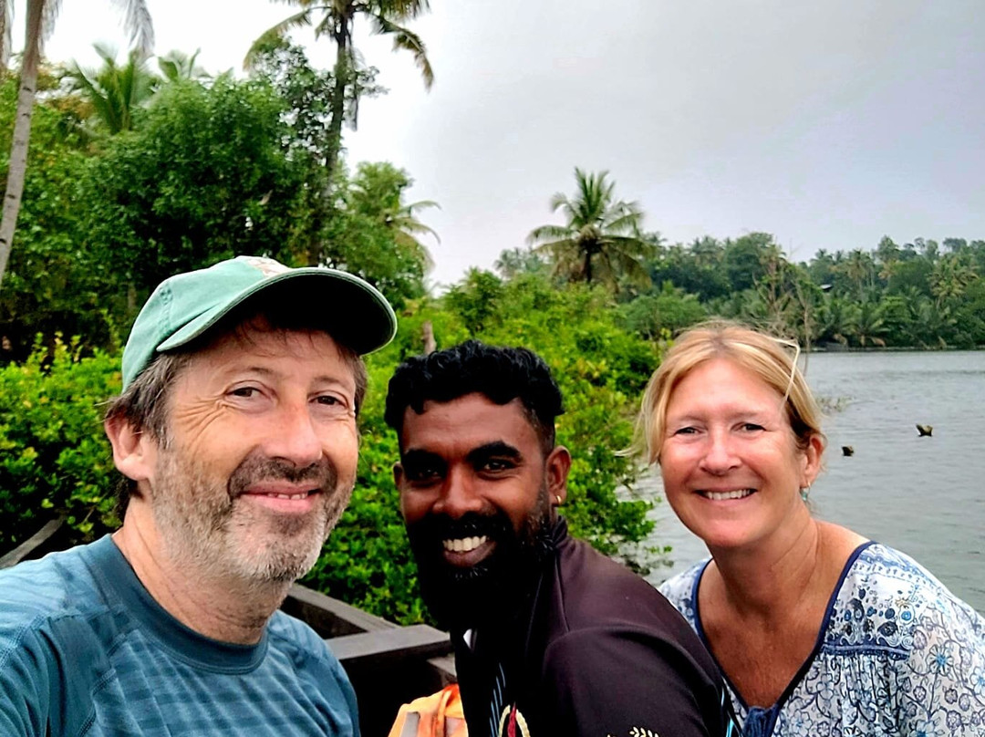 Green Chromide River View Wooden House主图