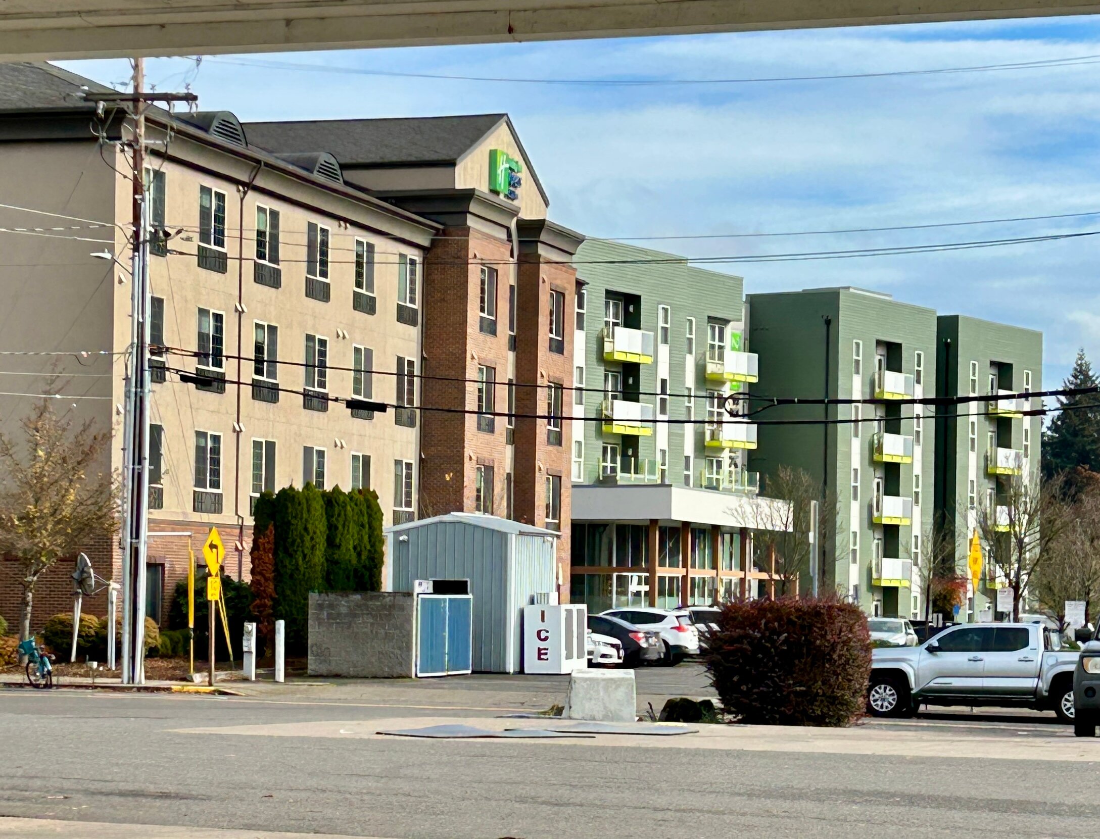 尤金假日智选快捷套房酒店-浴室