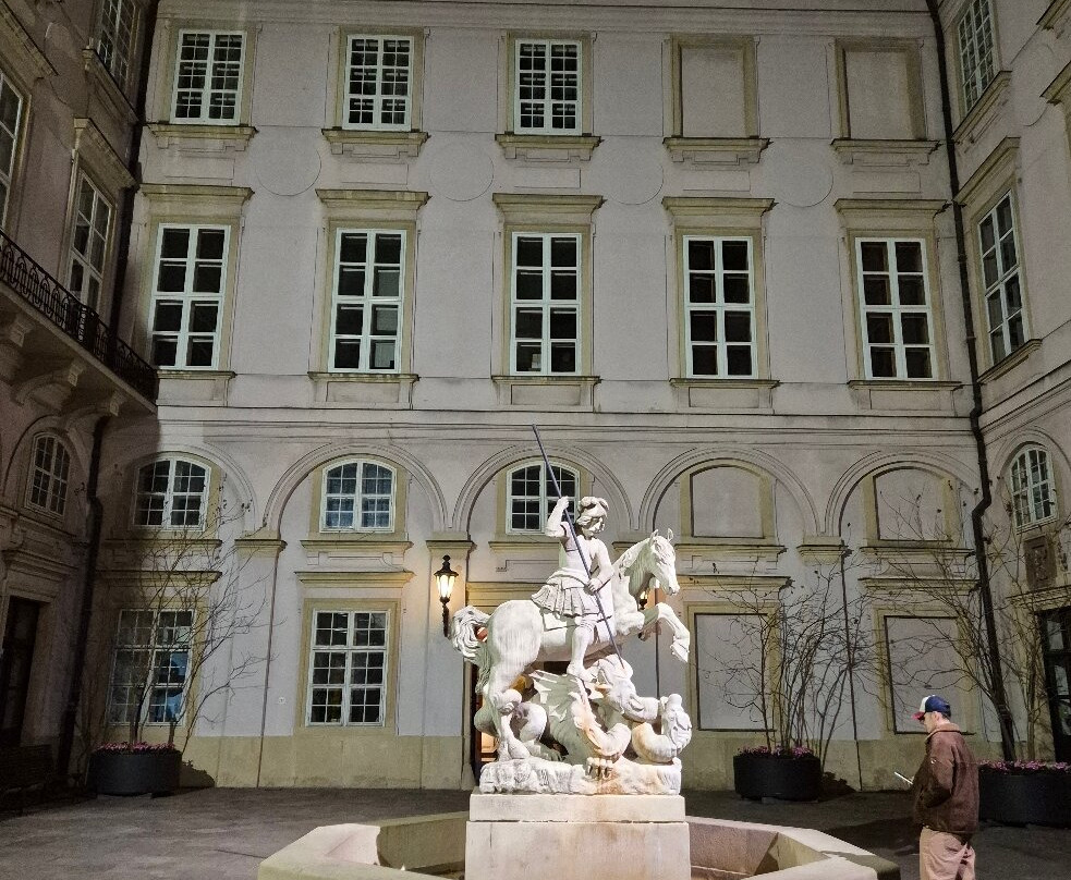 Fountain of St. George and the Dragon-布拉迪斯拉发必去景点