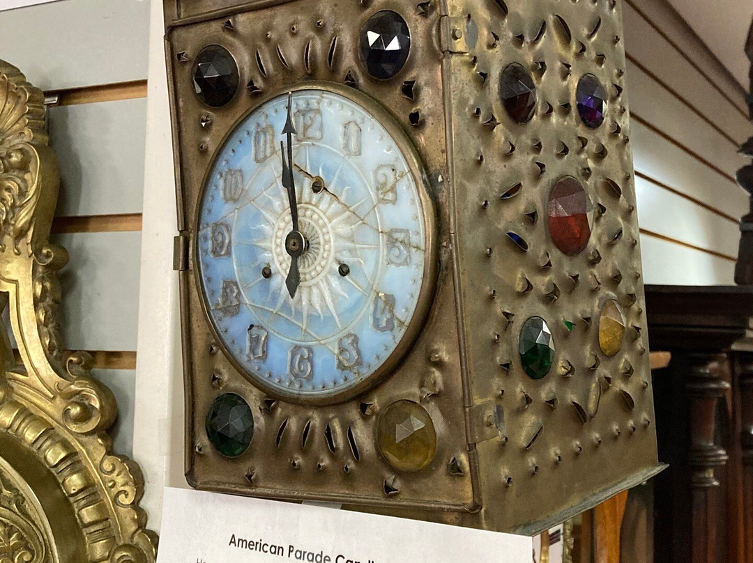 Almost Heaven Antiques & Uniques-伯克利斯普林斯必去景点