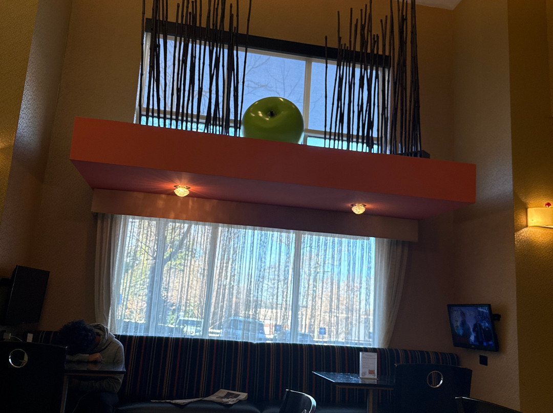 Hampton Inn & Suites Raleigh/Crabtree Valley主图