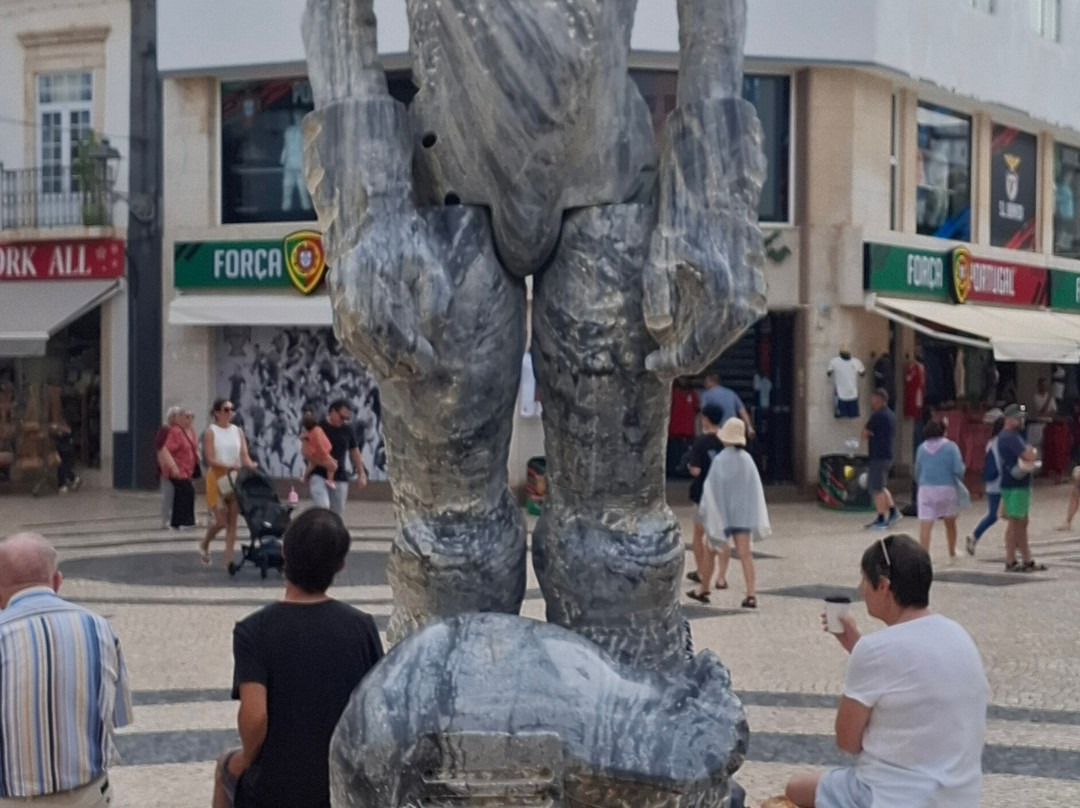 Sculpture of Dom Sebastiao-拉各斯必去景点