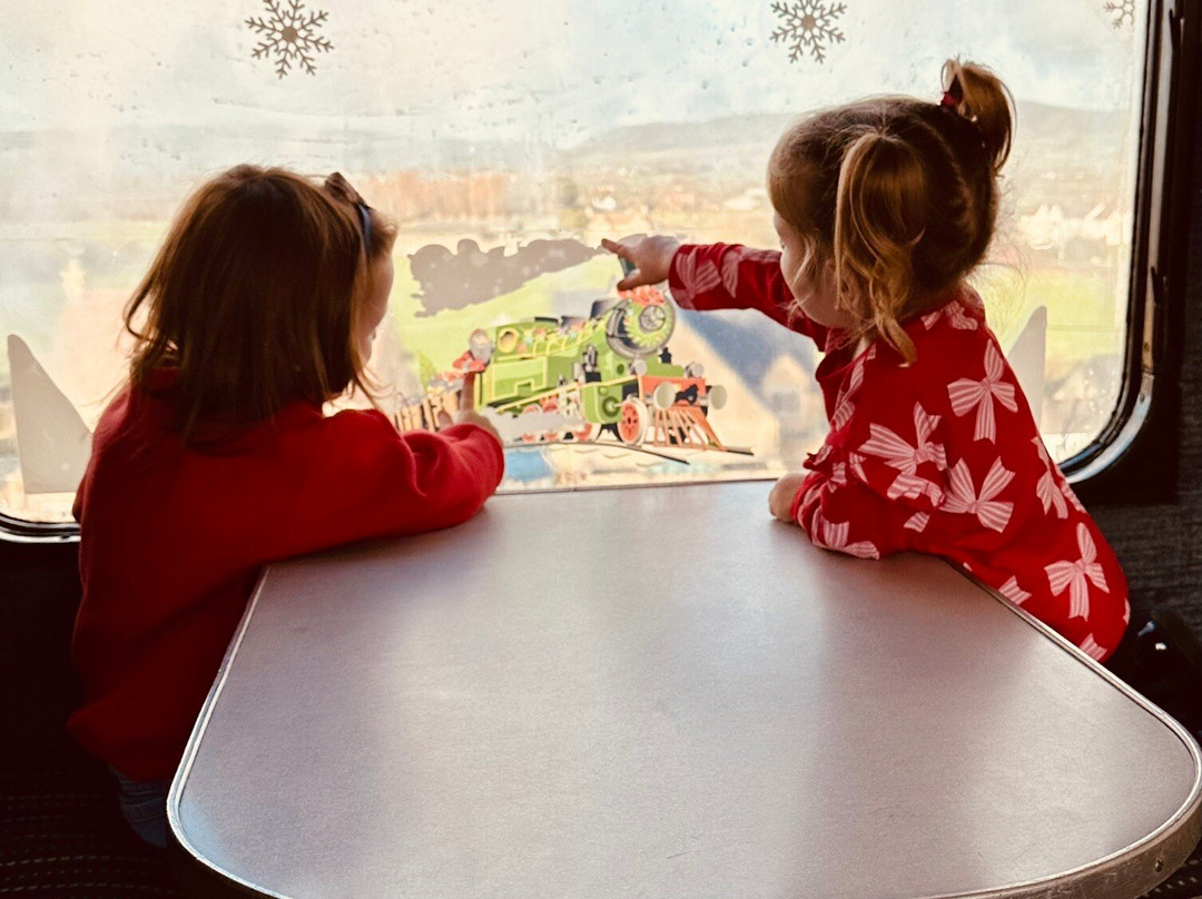 格洛斯特-沃里克铁路-切尔滕纳姆必去景点