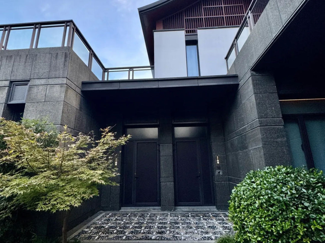 宁波东钱湖康得思酒店主图