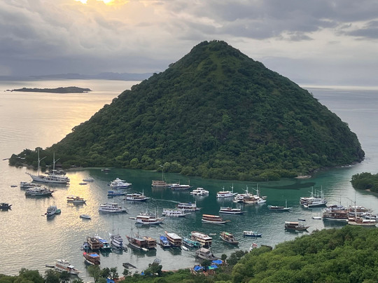 Amelia Hill Sea View-Labuan Bajo必去景点
