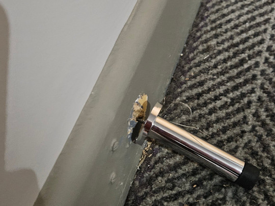 Premier Inn Cardiff West Hotel主图