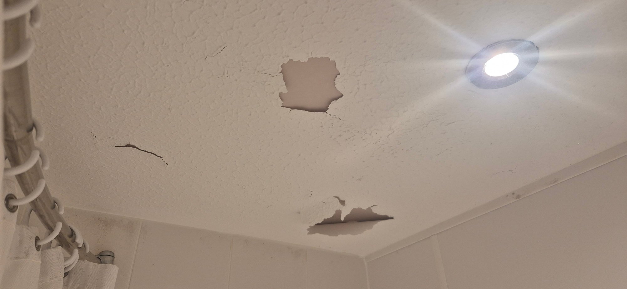 King's Highway by Marston's Inns-浴室