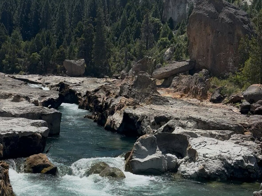 Pozones de Caleufu-内乌肯必去景点