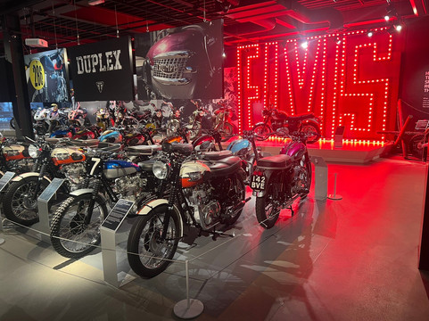 Triumph Factory Visitor Experience-欣克利必去景点