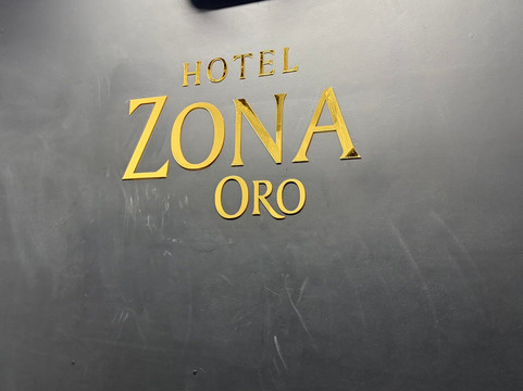 Hotel Zona Oro