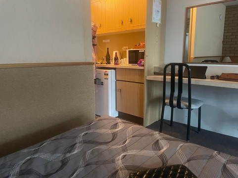 市中心汽车旅馆主图