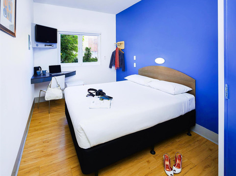 宜必思快捷珀斯机场酒店