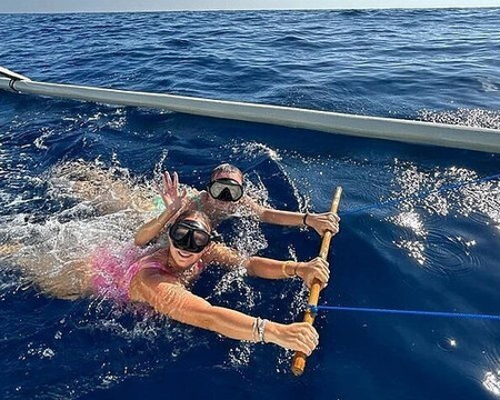 Dolphin ovina tours-罗威那海滩必去景点