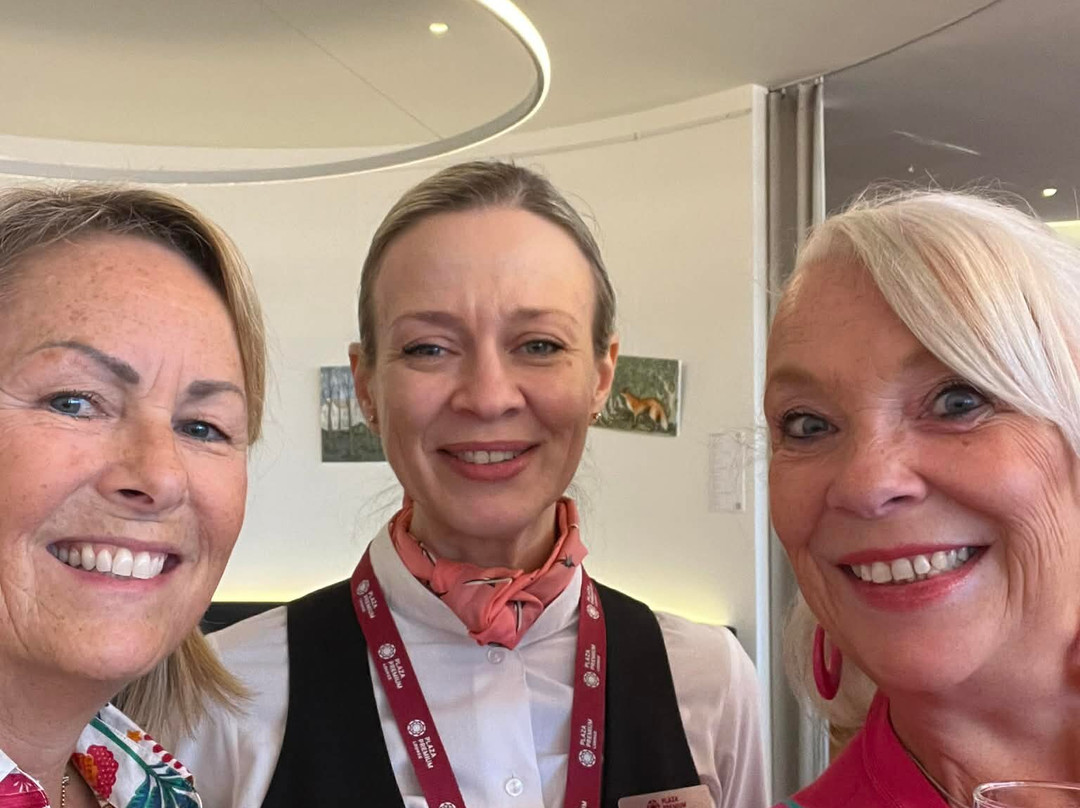 Plaza Premium Lounge Gatwick North Departures-霍利必去景点