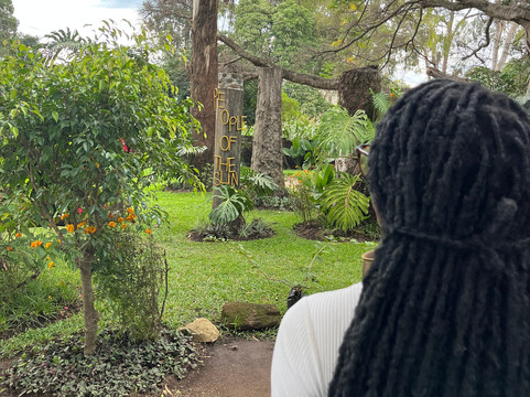 La Caverna Art Gallery-布兰岱必去景点