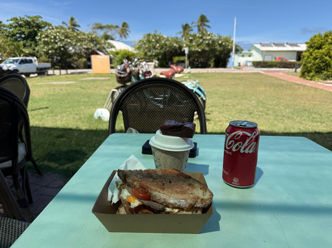 Salty's Bakery & Grill