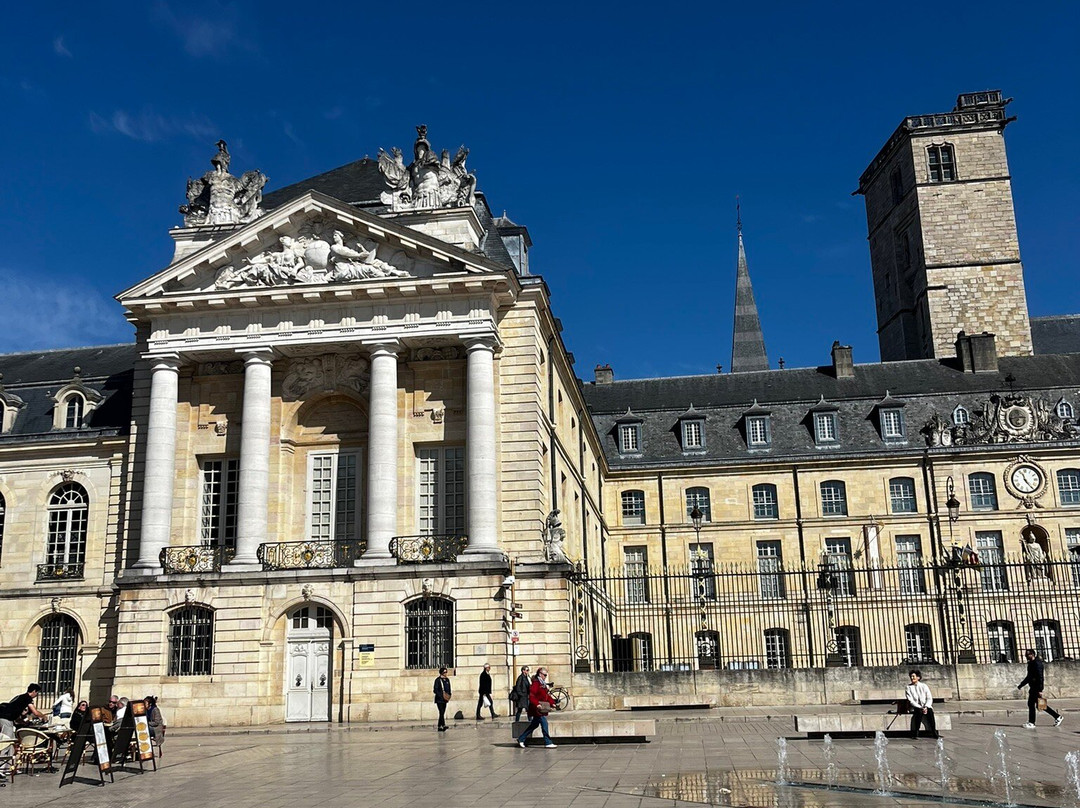 Place de la Liberation-第戎必去景点