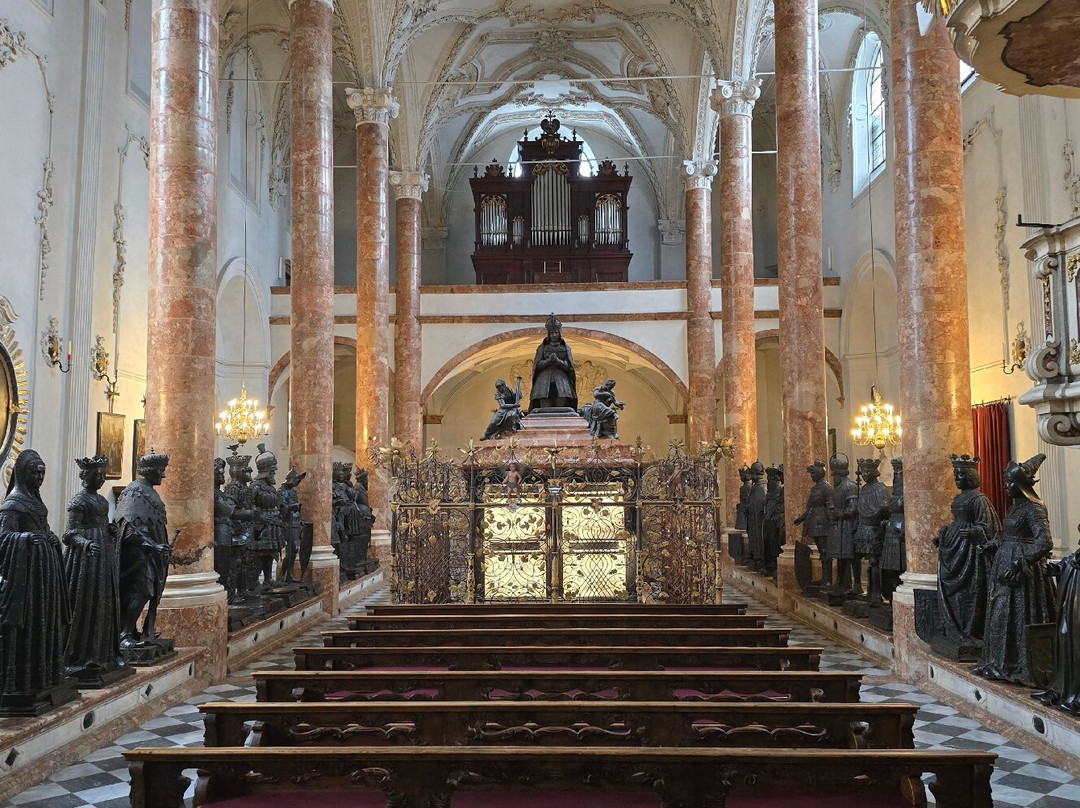 Hofkirche Innsbruck-茵斯布鲁克必去景点