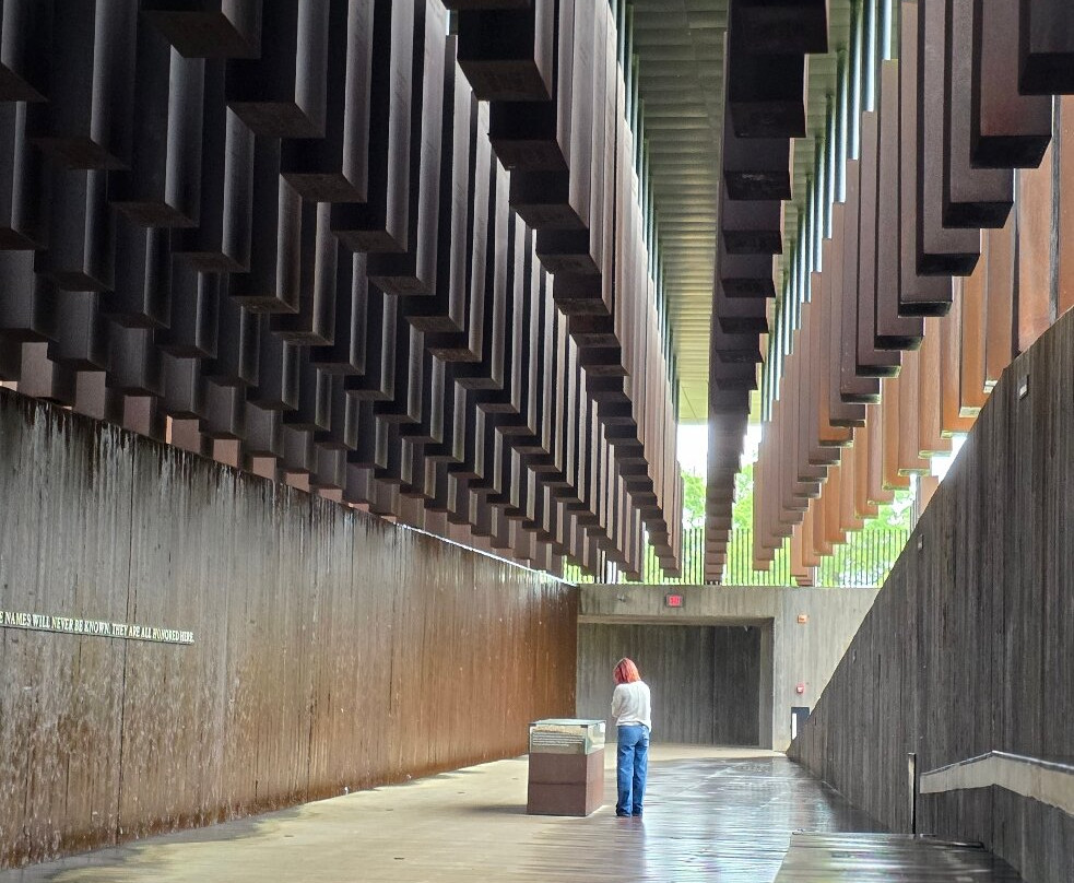 National Memorial for Peace and Justice-蒙哥马利必去景点
