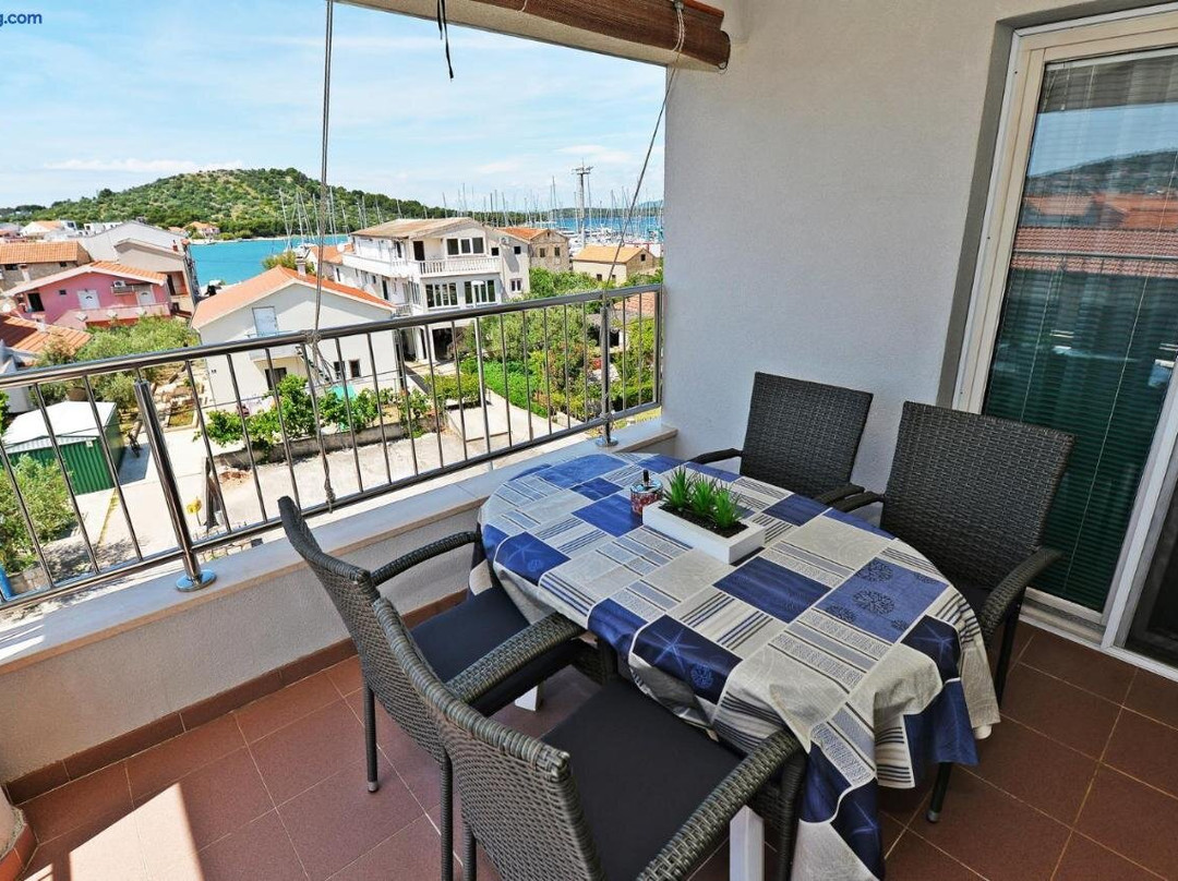 Apartments Divna