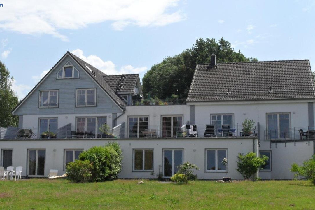 Appartementhaus Am Schmollensee Mit Seeblick