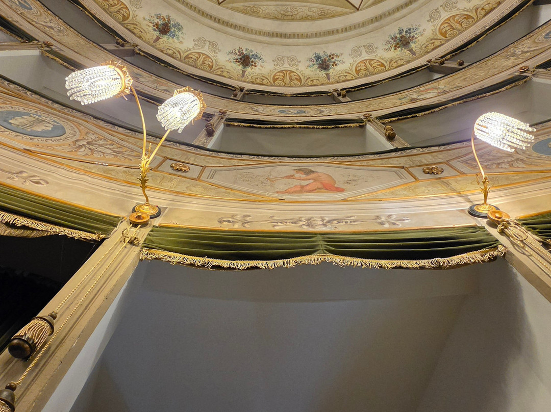 Teatro sociale-奇塔代拉必去景点