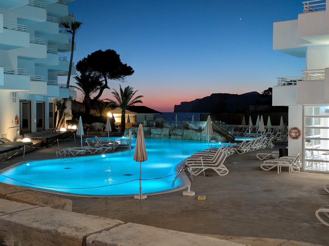 福格斯风格卡拉布兰卡套房酒店主图