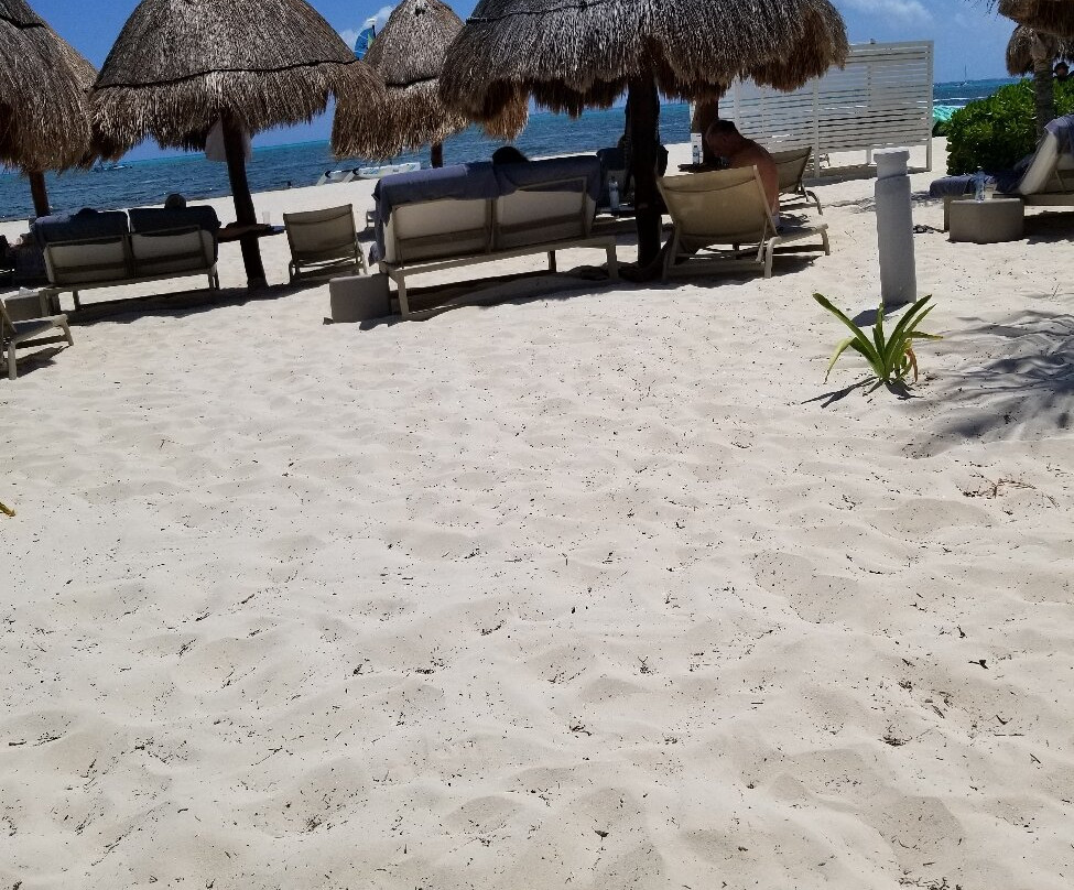 挚爱女人海滩酒店-全包-限成人主图