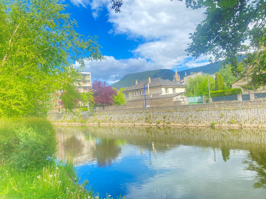 Pont Notre-Dame-芒德必去景点