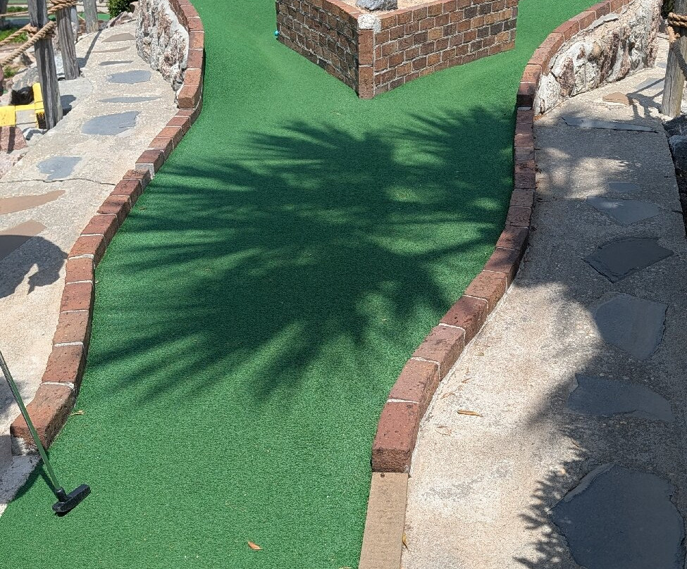 Jurassic Golf-美特尔海滩必去景点