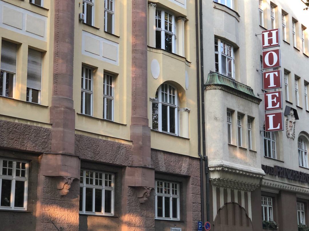 王子酒店主图
