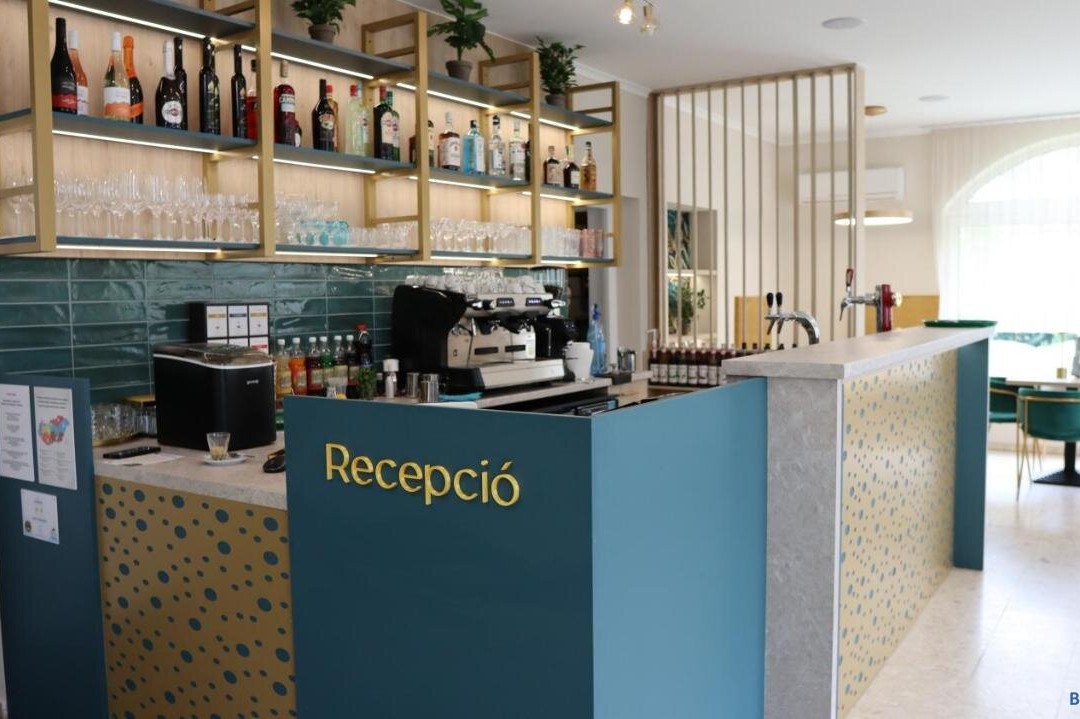 Menta Rooms & Bar