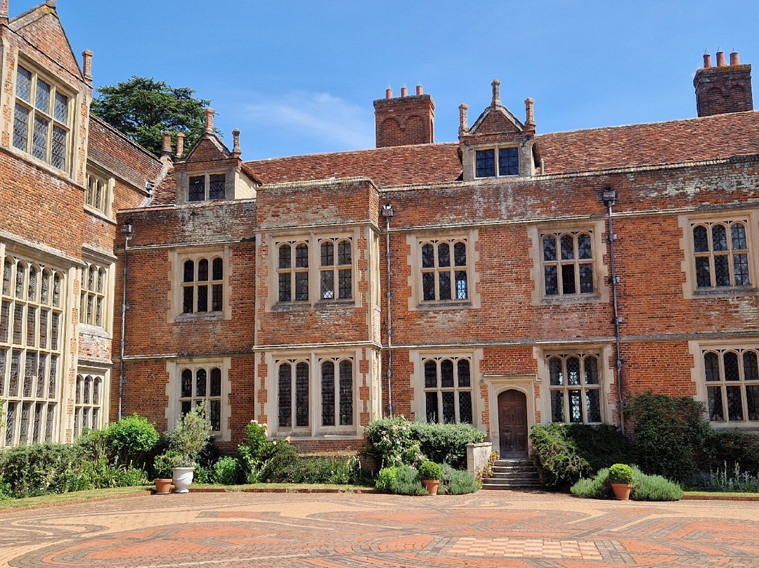 Kentwell Hall-Long Melford必去景点