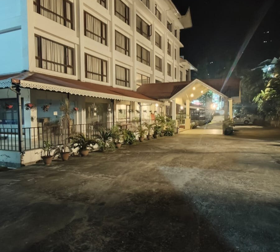 Palm Grove Suites Inn & Spa