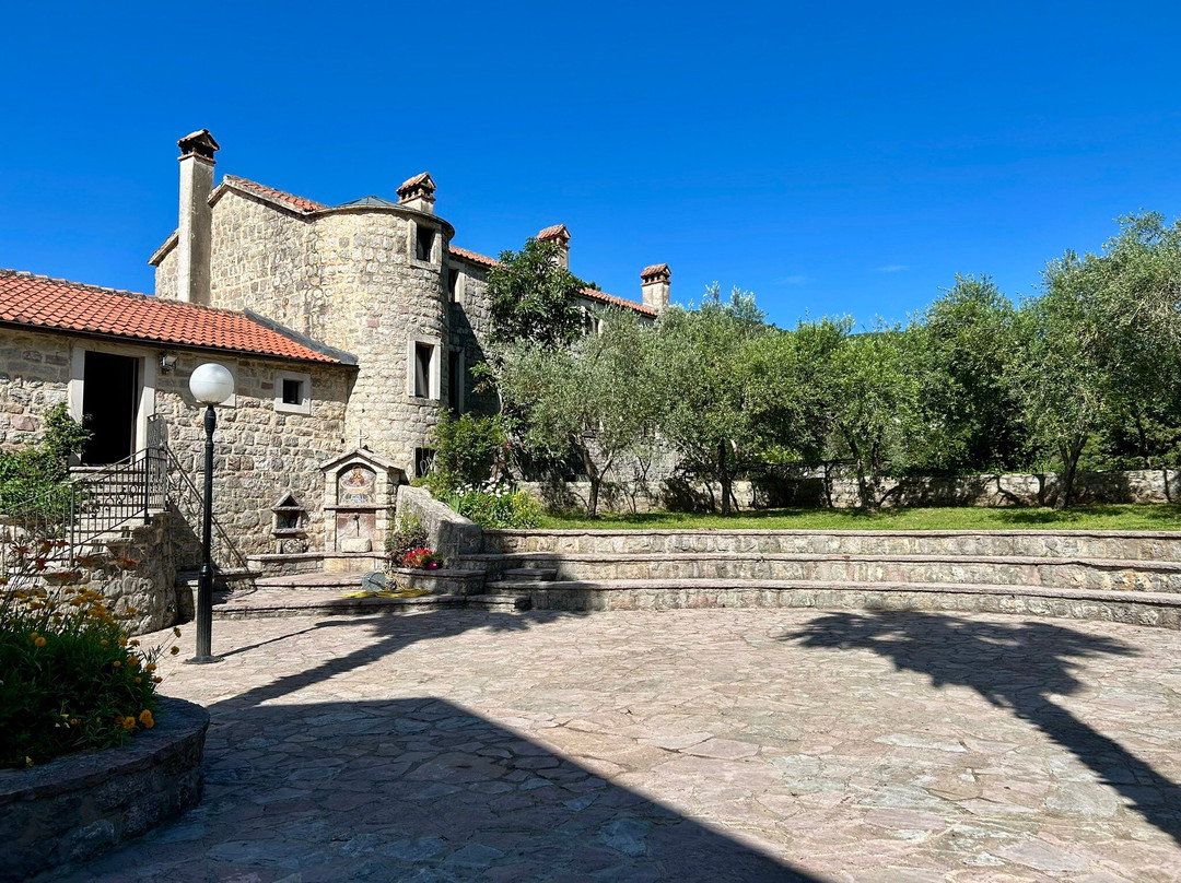 Podmaine Monastery-布德瓦必去景点