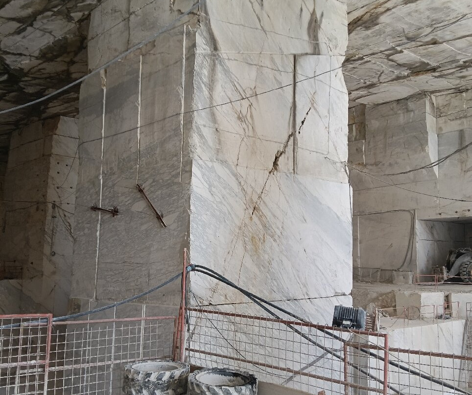 Cave Di Marmo Di Levigliani-Levigliani必去景点
