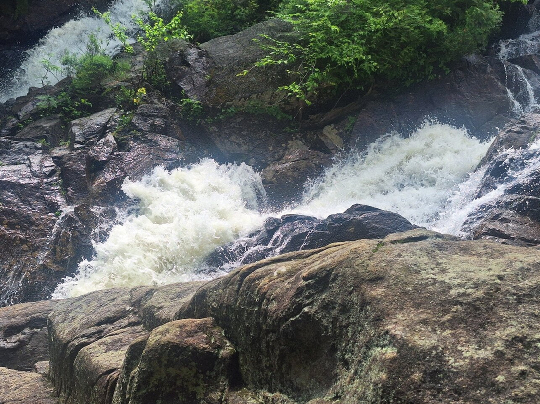 Delaney Falls-Saint-Raymond必去景点