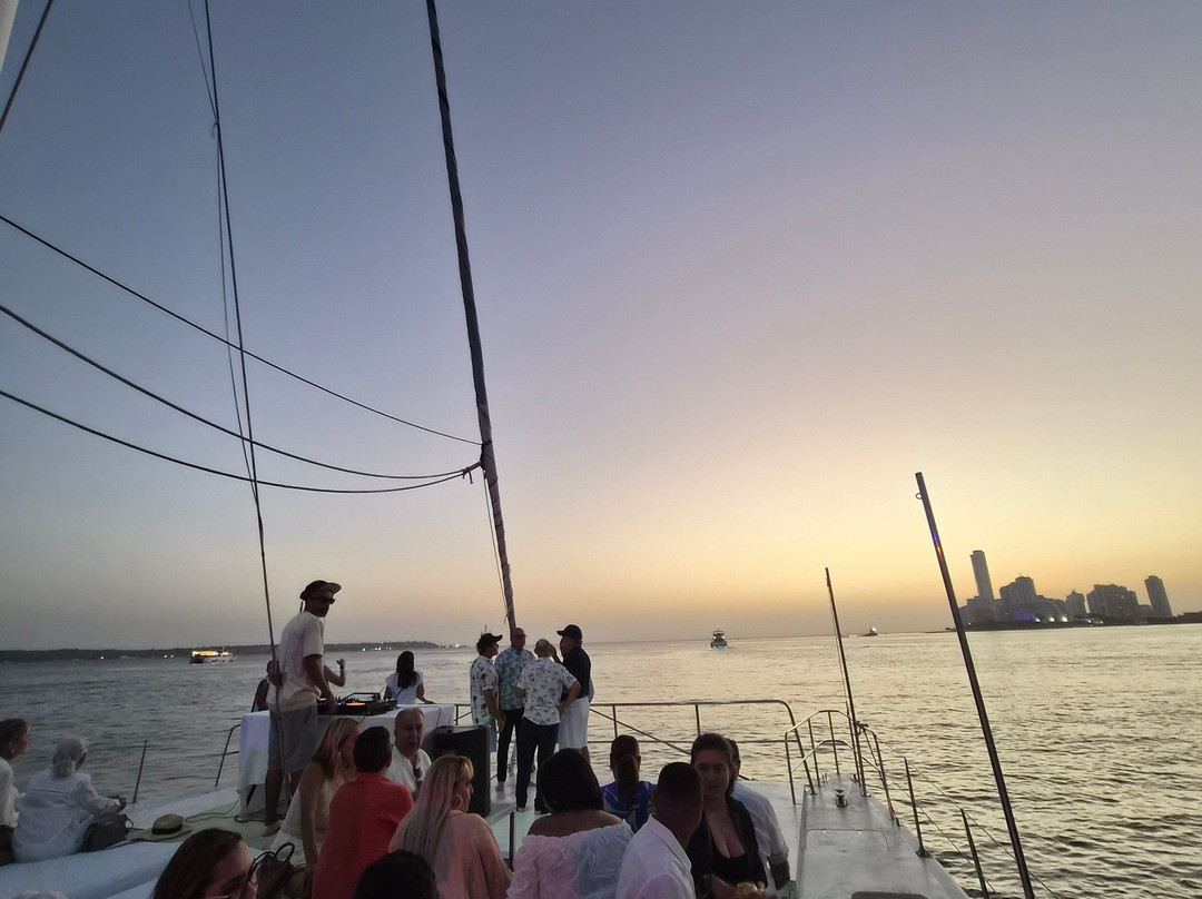 Catamaran Maxicat-卡塔赫纳必去景点