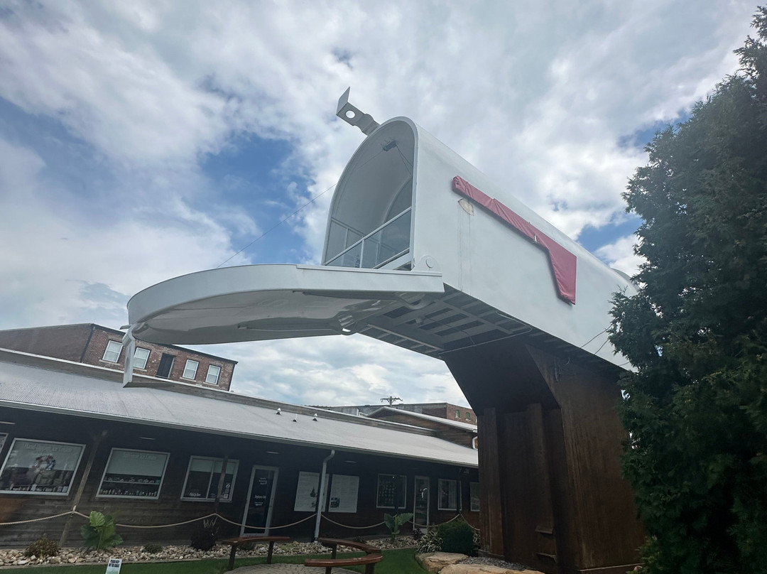 World's Largest Mailbox-Casey必去景点
